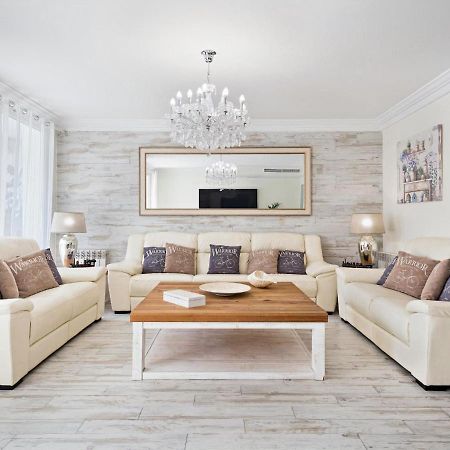 Sitges Spaces Mediterranean Apartments 4 Bedroom, 4 Bathroom, Huge Terrace, Jacuzzi- Sleeps 9 エクステリア 写真