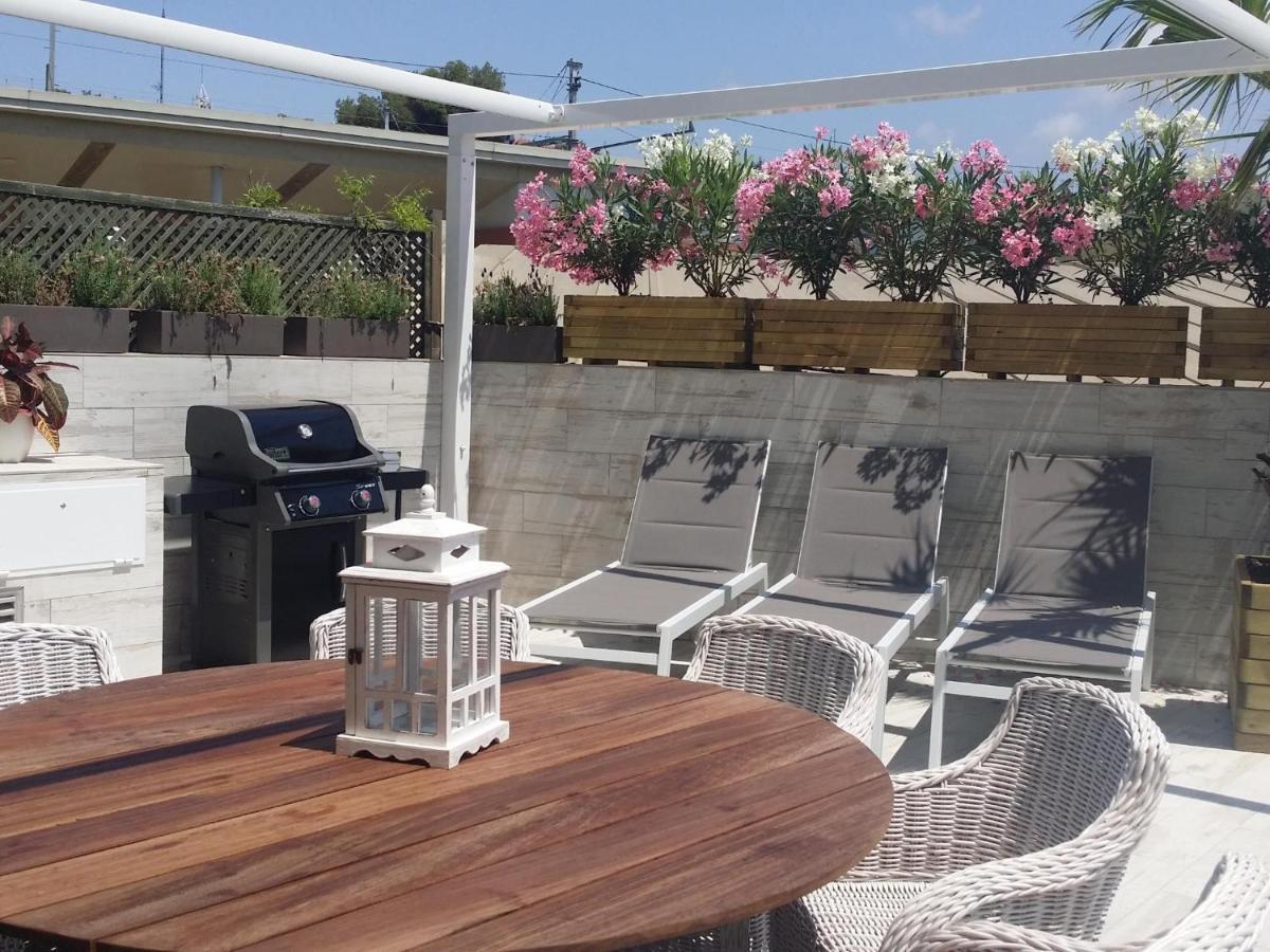 Sitges Spaces Mediterranean Apartments 4 Bedroom, 4 Bathroom, Huge Terrace, Jacuzzi- Sleeps 9 エクステリア 写真