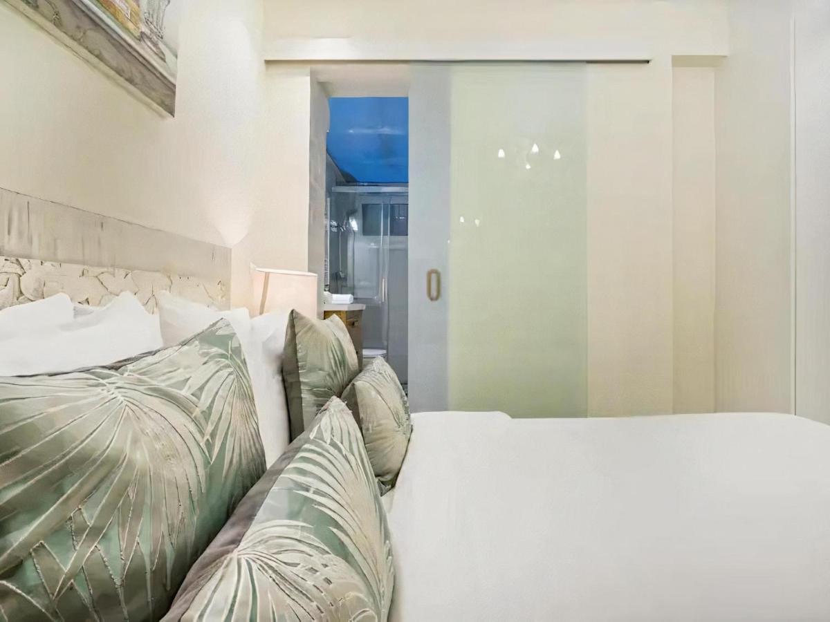 Sitges Spaces Mediterranean Apartments 4 Bedroom, 4 Bathroom, Huge Terrace, Jacuzzi- Sleeps 9 エクステリア 写真