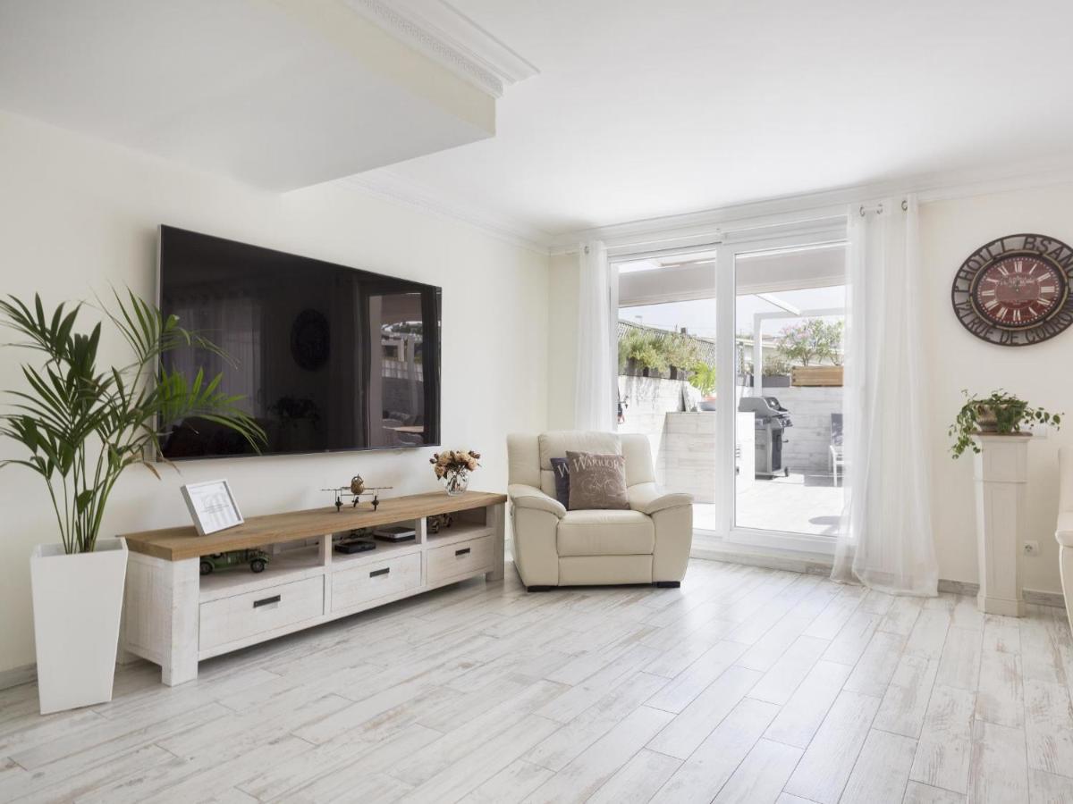 Sitges Spaces Mediterranean Apartments 4 Bedroom, 4 Bathroom, Huge Terrace, Jacuzzi- Sleeps 9 エクステリア 写真
