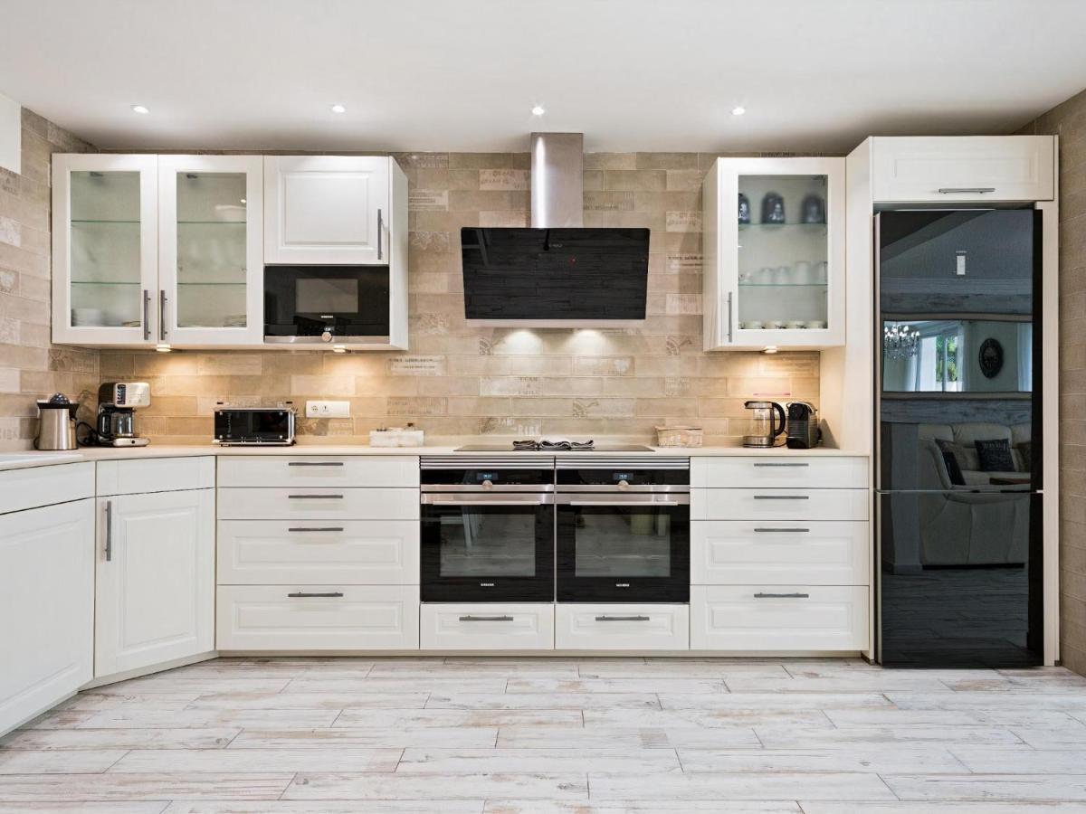 Sitges Spaces Mediterranean Apartments 4 Bedroom, 4 Bathroom, Huge Terrace, Jacuzzi- Sleeps 9 エクステリア 写真