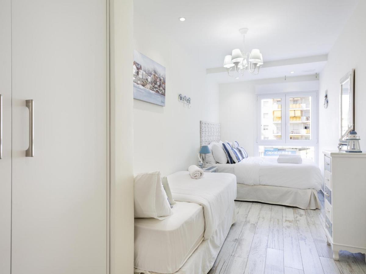 Sitges Spaces Mediterranean Apartments 4 Bedroom, 4 Bathroom, Huge Terrace, Jacuzzi- Sleeps 9 エクステリア 写真